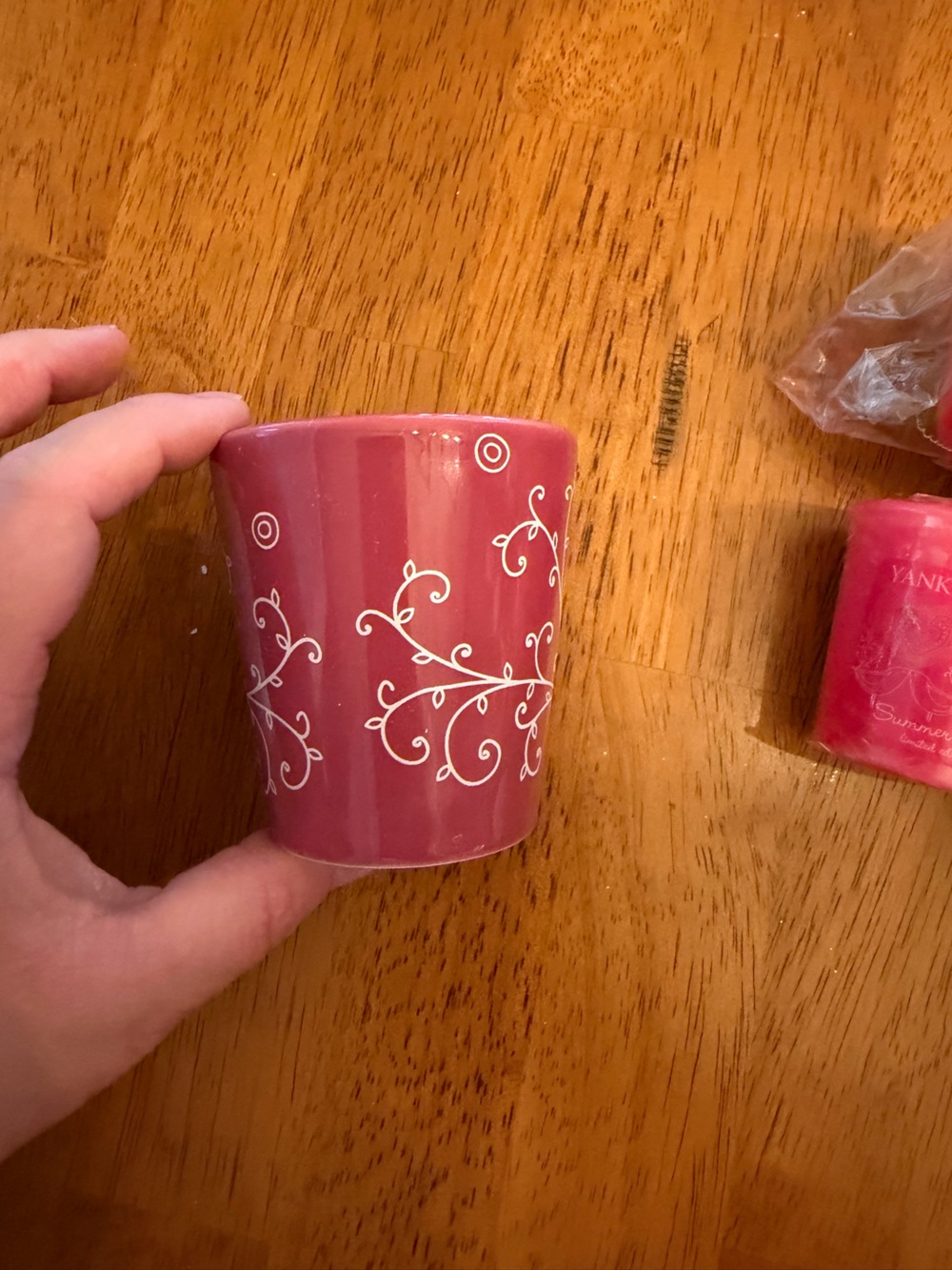 Yankee Candle First Kiss Summer Love Pink 4 pack of 1.75 oz Votives and Candle h - Picture 4 of 10